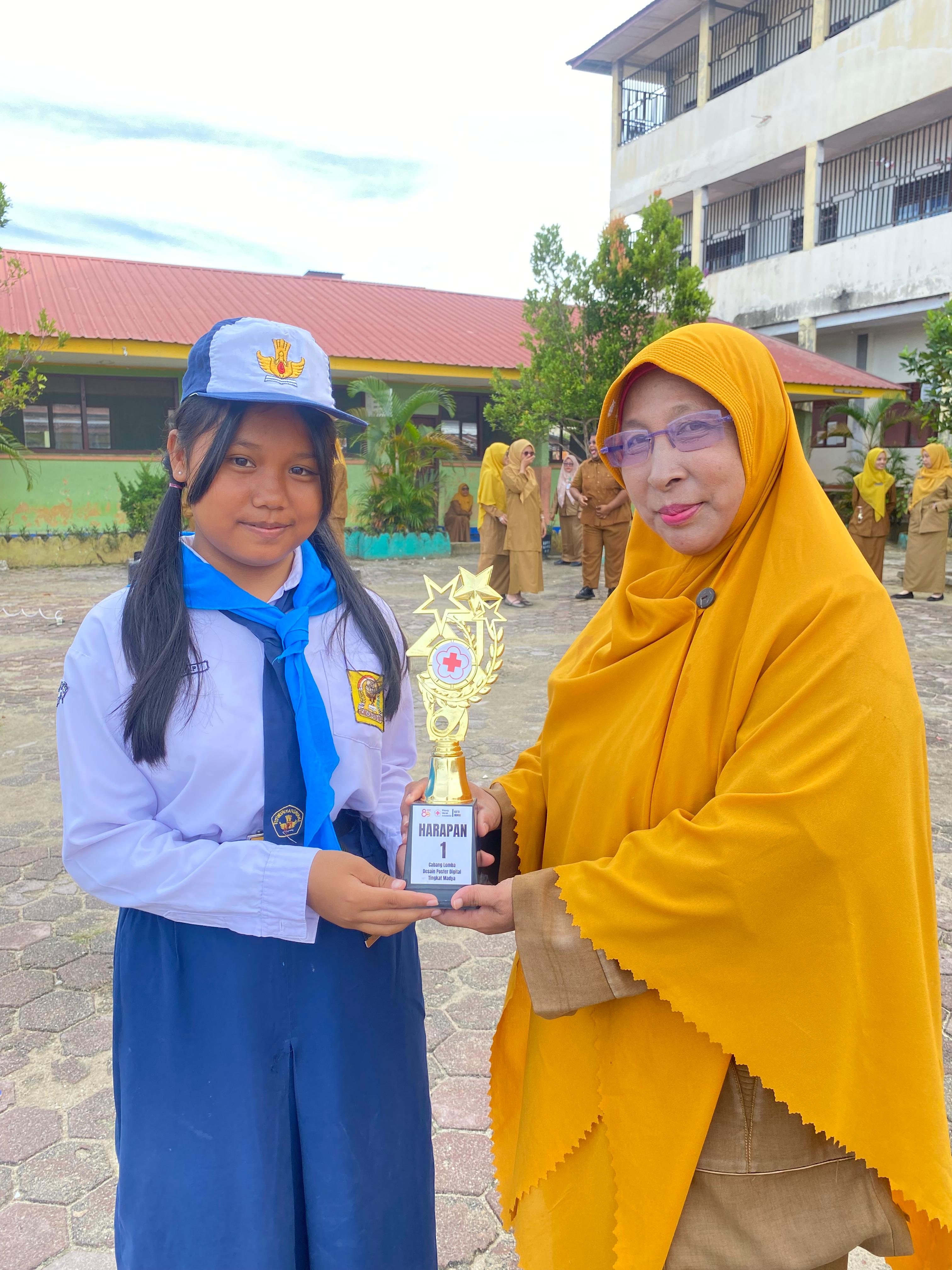 LOMBA POSTER (HUT PMI KE-80)