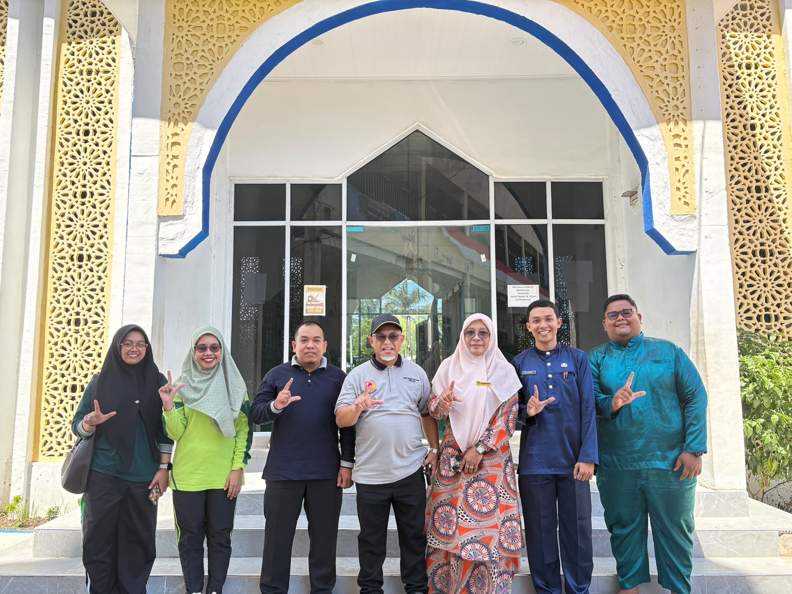 [HOT NEWS] SMPN 23 Dumai Berbagi Inovasi Ekosistem Digital bersama SMPN 4 Dumai